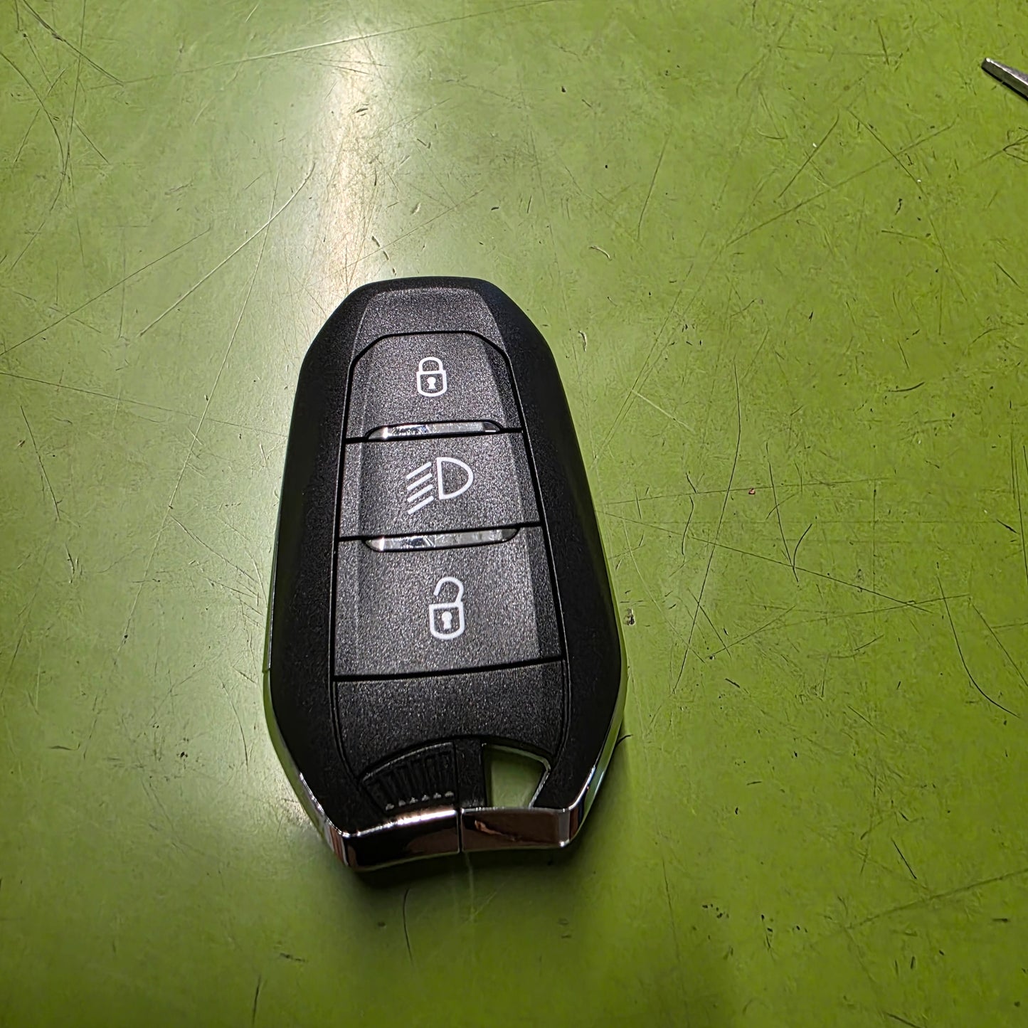 Peugeot Prox keys adjustable PLEASE SPECIFY BOOT OR HEADLAMP