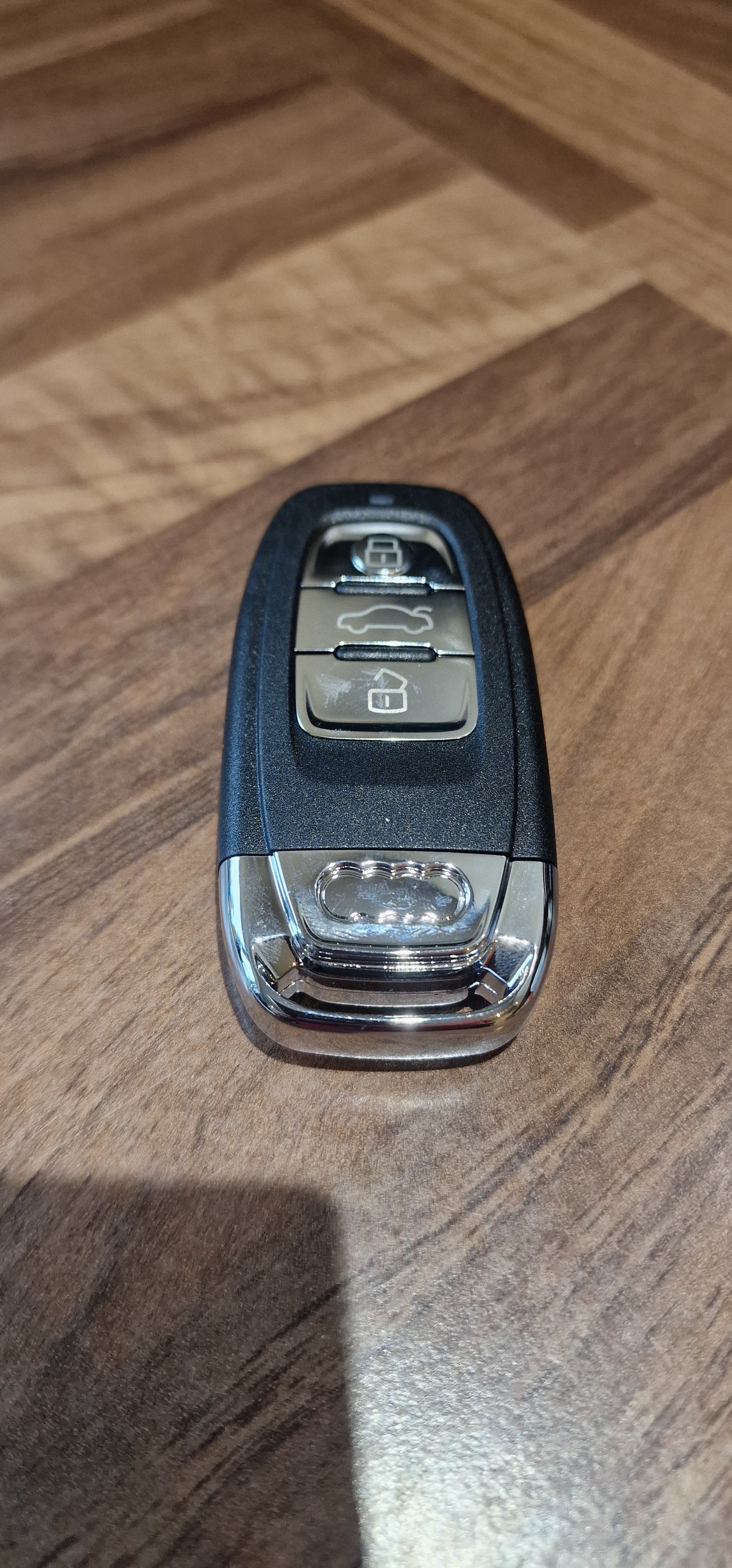 (868Mhz) 8T0959754D /J 8K0959754H Remote Key For Audi A4 A5 Q5 Hu66